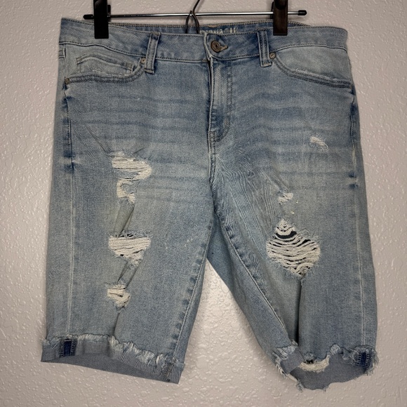 Rewash mid rise distressed denim shorts - Picture 2 of 7